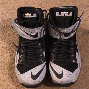 Nike LeBron shoes